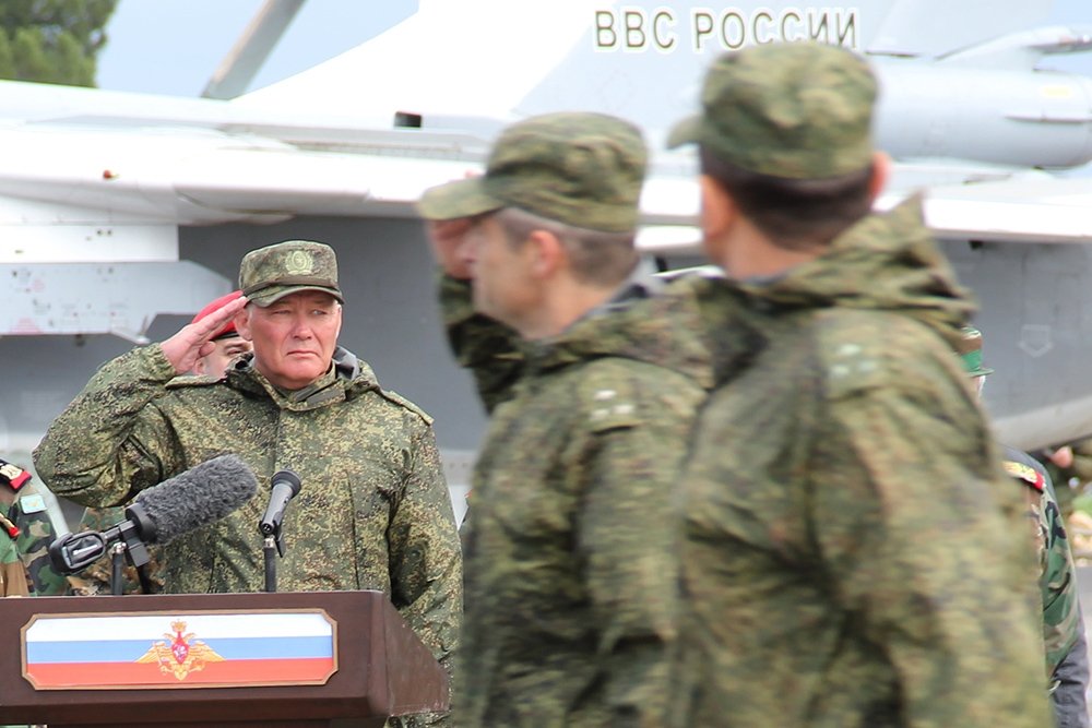 Rus general Ermənistanda döyüş hazırlığını yoxladı