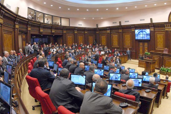 Ermənistan parlamentində gizli "Qarabağ" toplantısı