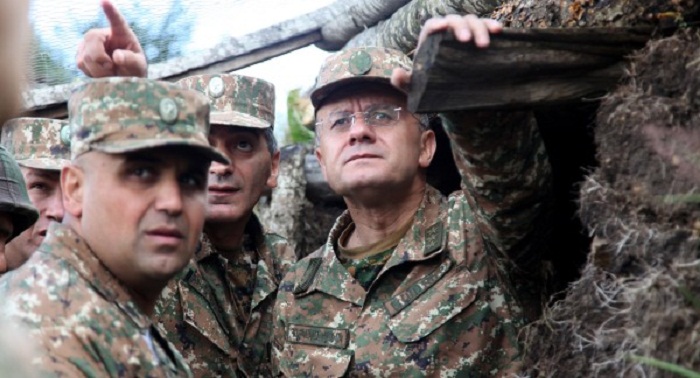 Ermənistan ordusunda istefalar başladı