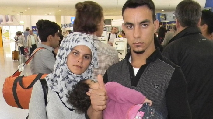 España acoge al primer grupo de 20 refugiados reubicados desde Grecia