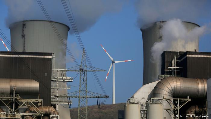 E.ON reports record loss on power plant writedowns