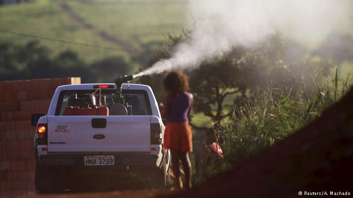 WHO warns of spraying limitations for dengue fever, Zika virus