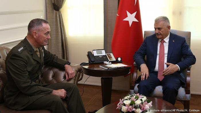 PM turc exhorte les USA d`extrader le clerc Gulen après le coup d`Etat manqué - Reuters