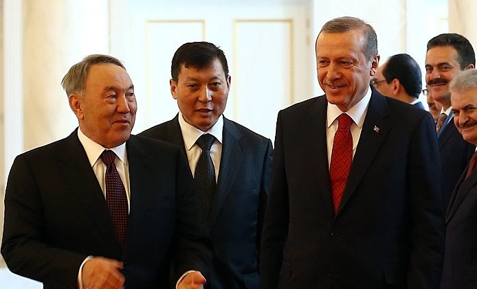 Les tensions turco-russes mettent l`Asie centrale dans une situation difficile - FLASH
