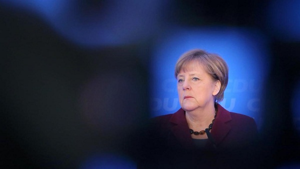Angela Merkel défend sa politique sur les réfugiés
