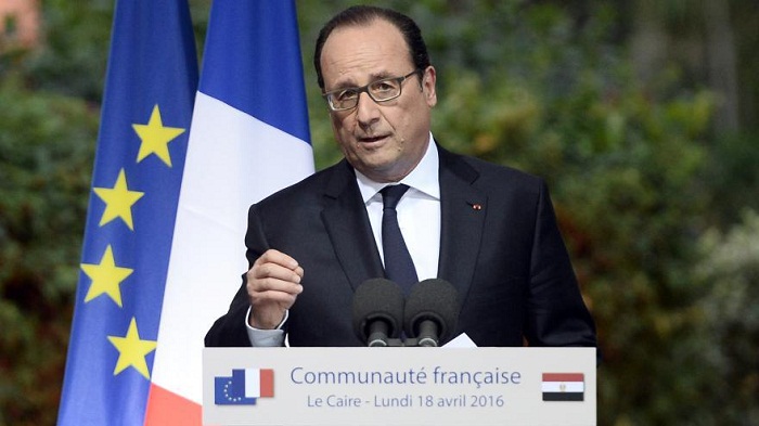 Au Caire, Hollande ironise sur son impopularité