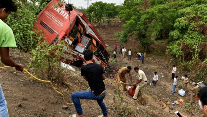 Inde: 22 morts dans une collision entre un autobus et un camion