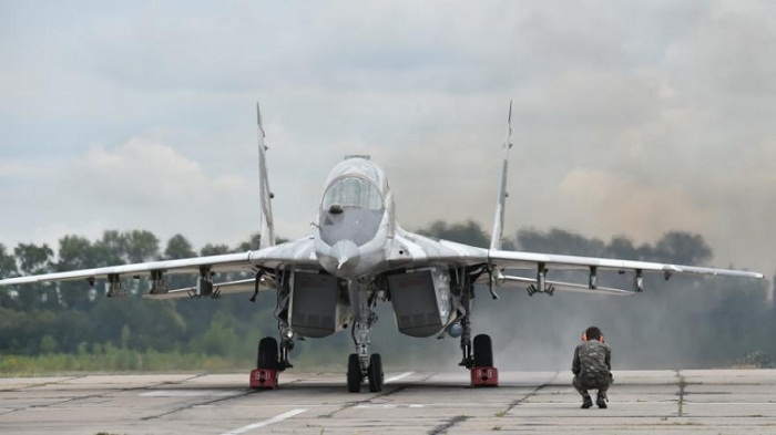 Un avion de chasse russe s`abîme en Méditerranée, le pilote sain et sauf