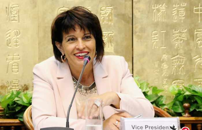 Doris Leuthard envoie une lettre à son homologue azerbaïdjanais