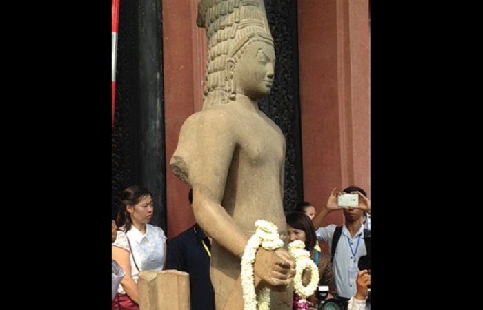 France returns head of  Hindu statue taken 130  years ago