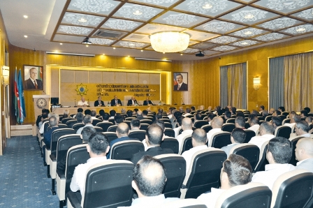 Aydın Əliyev iş adamları ilə görüşüb