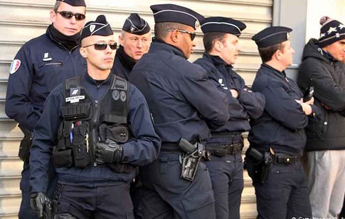 État d’urgence: prorogation du dispositif et renforcement de ses dispositions