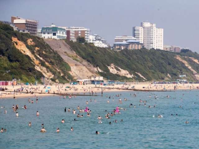 UK enjoys longest June hot spell for more than 20 years
