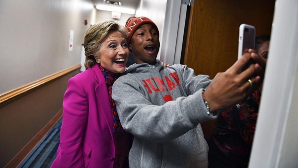 Hillary Clinton joue la carte people face à Donald Trump