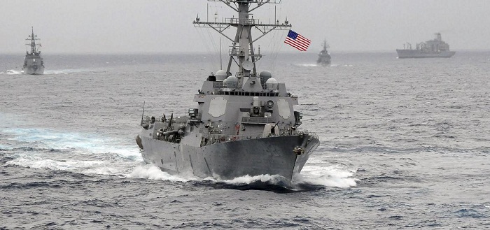 Un navire américain s’approche d‘îlots revendiqués par Pékin