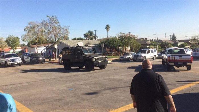 Tiroteo cerca de un colegio electoral en California deja 2 muertos