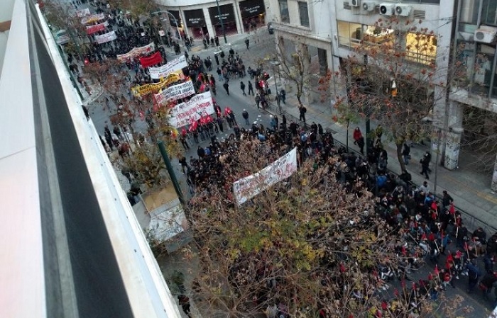 Thousands of Greeks protest during Obama`s visit to Athens - VIDEO