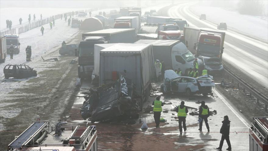 Fuerte niebla provoca choque en cadena en Polonia