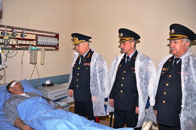 Ermənilər cəbhədə polisi ağır yaraladı