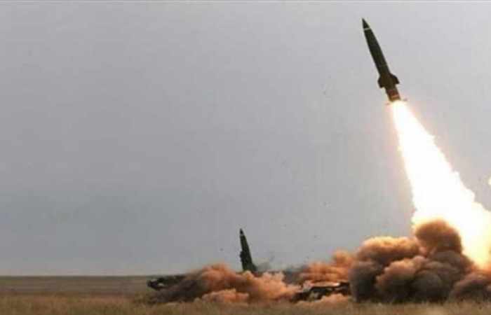 Yemen lanza 3 misiles balísticos contra una base saudí en Asir