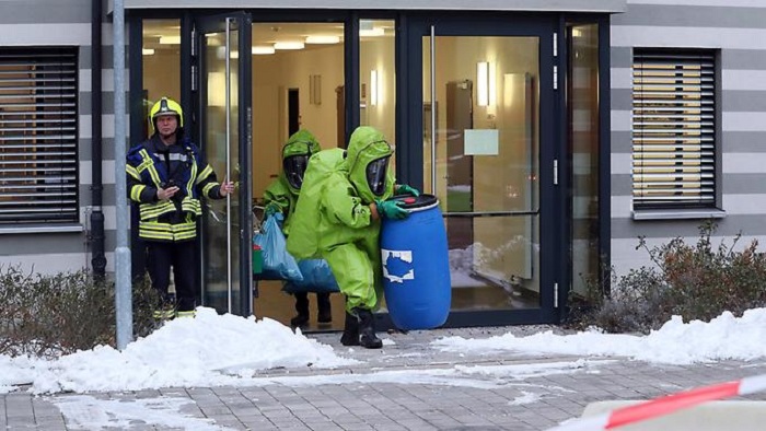 Feuerwehr räumt Gerichtsgebäude