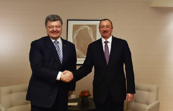 Ilham Aliyev félicite Petro Porochenko, Président d’Ukraine