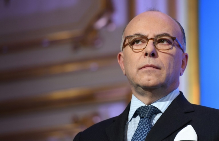 Grèce: visite de Cazeneuve pour parler de la dette et des réfugiés