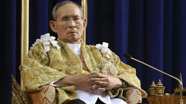 Muere el rey de Tailandia, Bhumibol Adulyadej,  monarca más longevo mundial