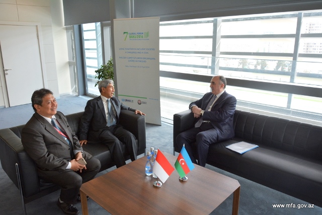 Məmmədyarov indoneziyalı həmkarı ilə görüşdü