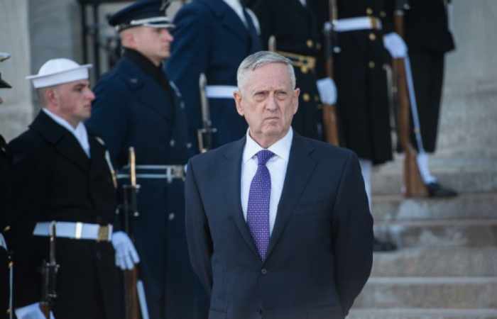 Le chef du Pentagone Jim Mattis est arrivé à Kaboul
