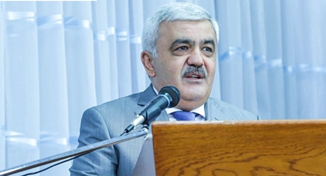 “Neftin qiyməti düşsə də...” - Rövnəq Abdullayev