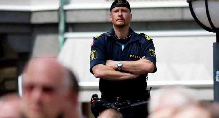 Swedish Police detain terror suspect at airport 
