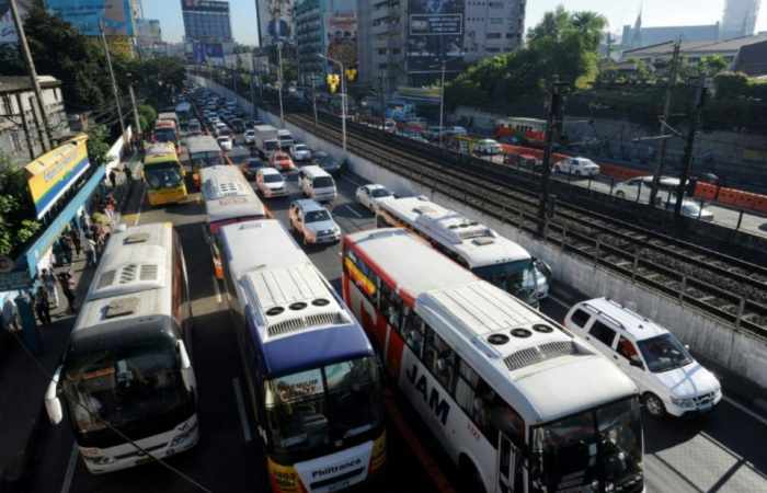 Philippines: 25 morts dans la chute d'un car
