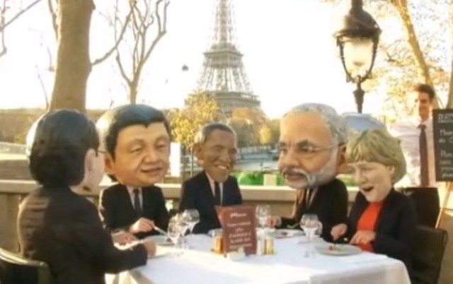 Parisdə Obama və Merkeli ələ saldılar - VİDEO