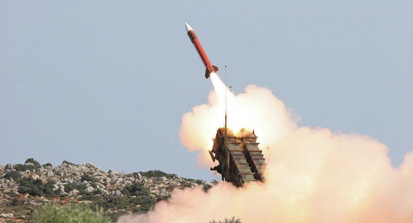 Face aux missiles nord-coréens, le Japon montre les muscles 