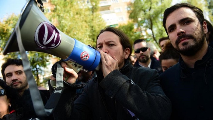 Iglesias acude a protestas de empleados de Coca-Cola ante el PP