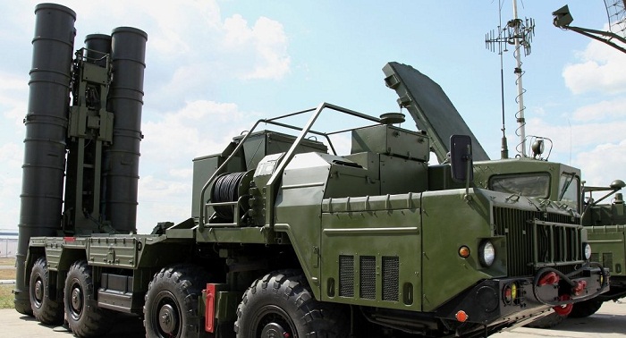 La Russie signe la livraison de missiles S-300 à l’Iran