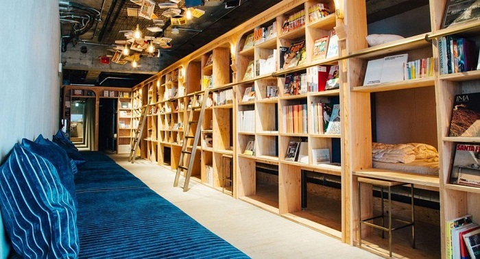 A Tokyo, un hôtel-bibliothèque pour amoureux des livres 