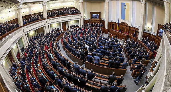 Washington presse Kiev de former un gouvernement