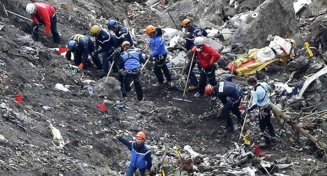 Germanwings crash victims` relative files lawsuit against co-pilot`s doctor
