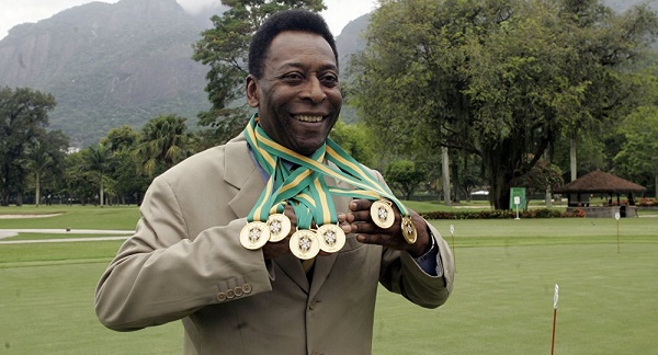 Pelé invité à allumer la flamme Olympique