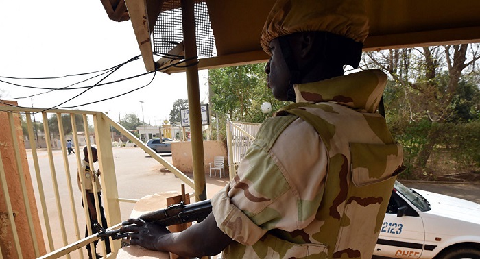 Mali: des hommes armés attaquent la mission militaire de l`UE à Bamako
