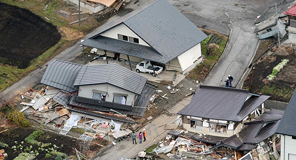 Séisme au Japon: un mort et une dizaine de bâtiments détruits