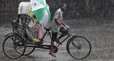 Heavy Rains in Western India Claim 27 Lives  