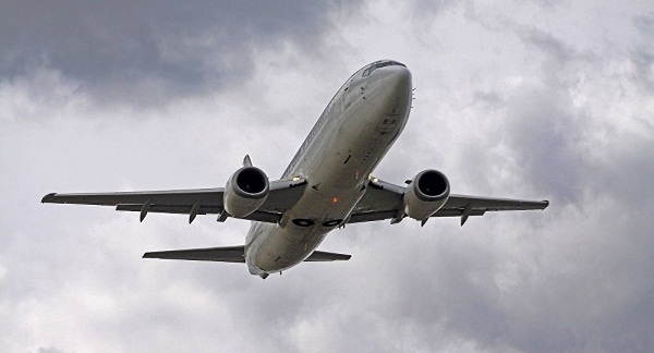 Un Boeing frôle la catastrophe à l`aéroport de Prague  - VIDEO