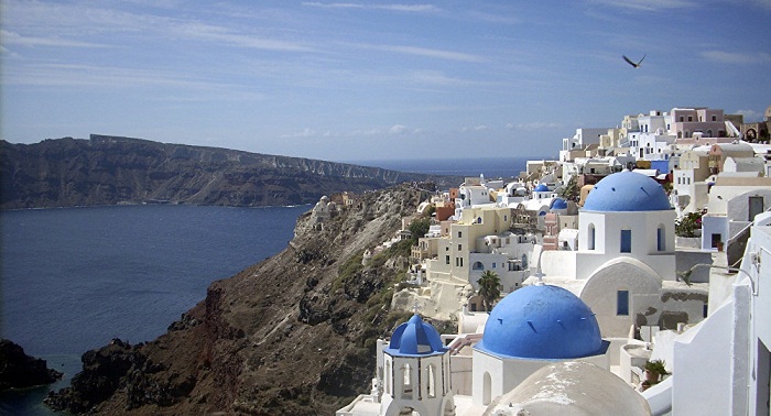Un stomatologue grec offre un morceau de son pays à la Russie