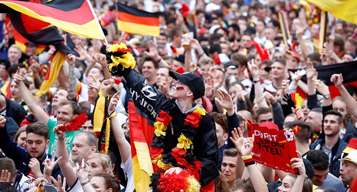 En France, des fans allemands agressent des journalistes brésiliens