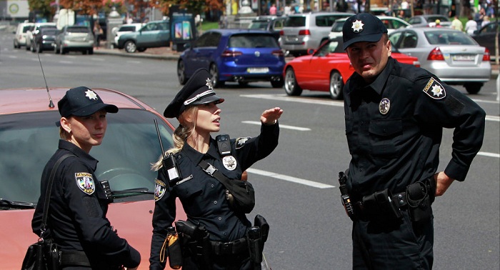 ABŞ-da polis lal-kar sürücünü güllələyib
