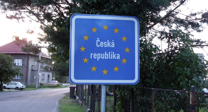 Czech Republic to accept 80 Syrian refugees from camps in Turkey