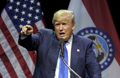 Trump réclame la fermeture de la Fondation Clinton